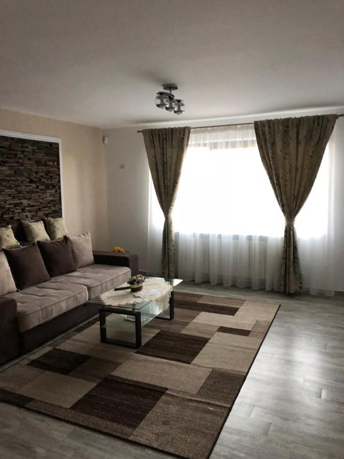 Aleria de piatra Aparthotel Piatra Neamţ Esterno foto