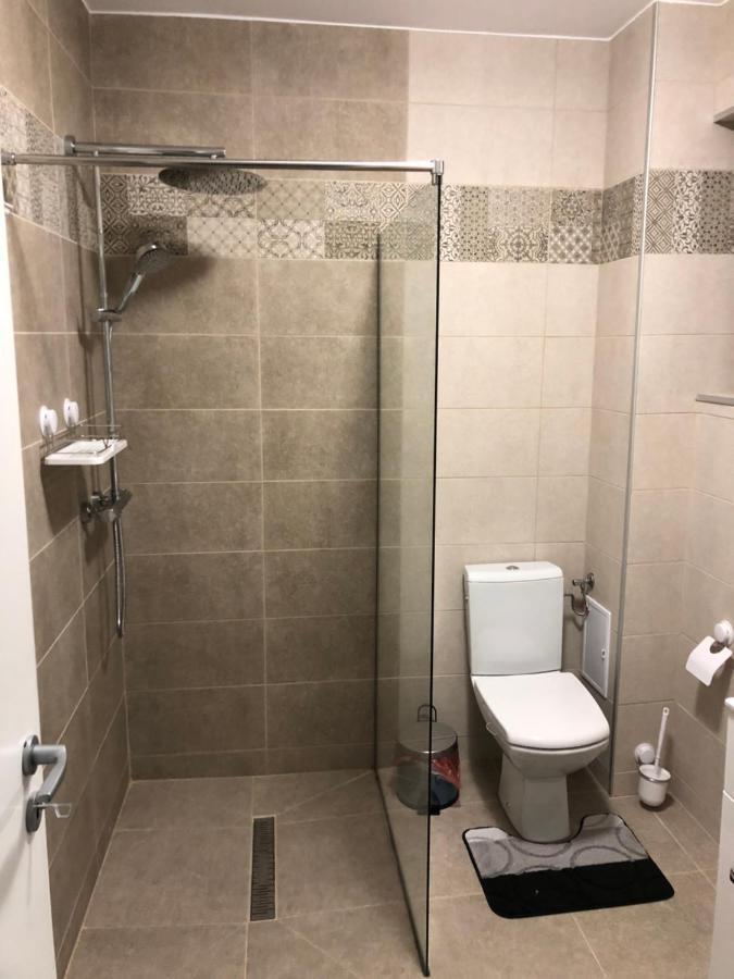 Aleria de piatra Aparthotel Piatra Neamţ Esterno foto